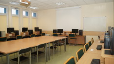 Stanowiska komputerowe w Laboratorium Technologii Komputerowych i Cyfrowego Przetwarzania Sygnałów