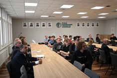 Obrady w sali A.101, 